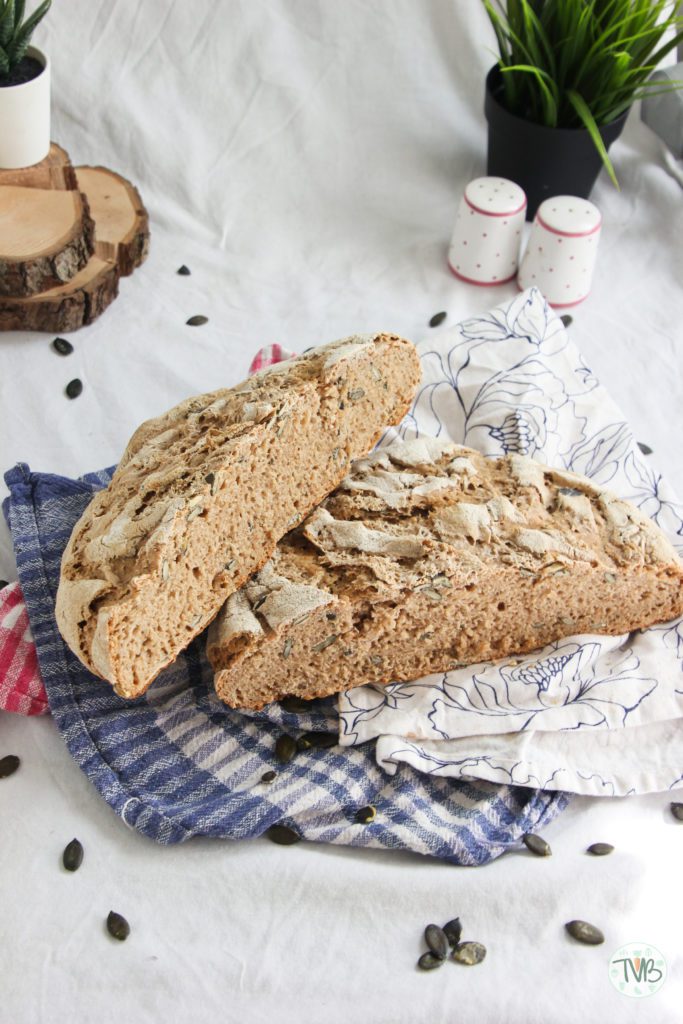 Sauerteigbrot, Roggen, Dinkel, Kürbiskerne