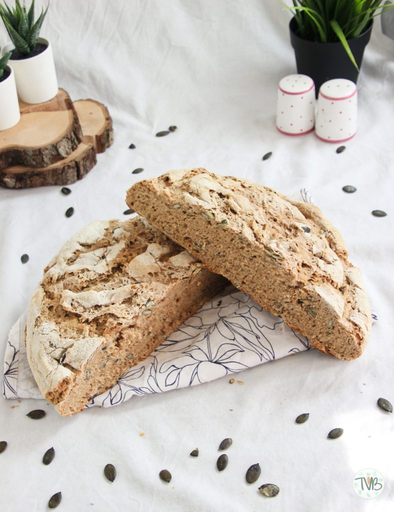 Sauerteigbrot, Roggen, Dinkel, Kürbiskerne, vegan, Sauerteigrezept