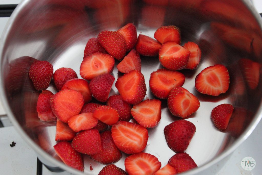Erdbeer-Basilikum Marmelade #kreativeinkochen - Tschaakii&amp;#39;s Veggie Blog
