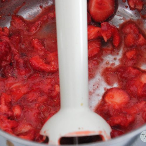 Erdbeer-Basilikum Marmelade #kreativeinkochen - Tschaakii&amp;#39;s Veggie Blog