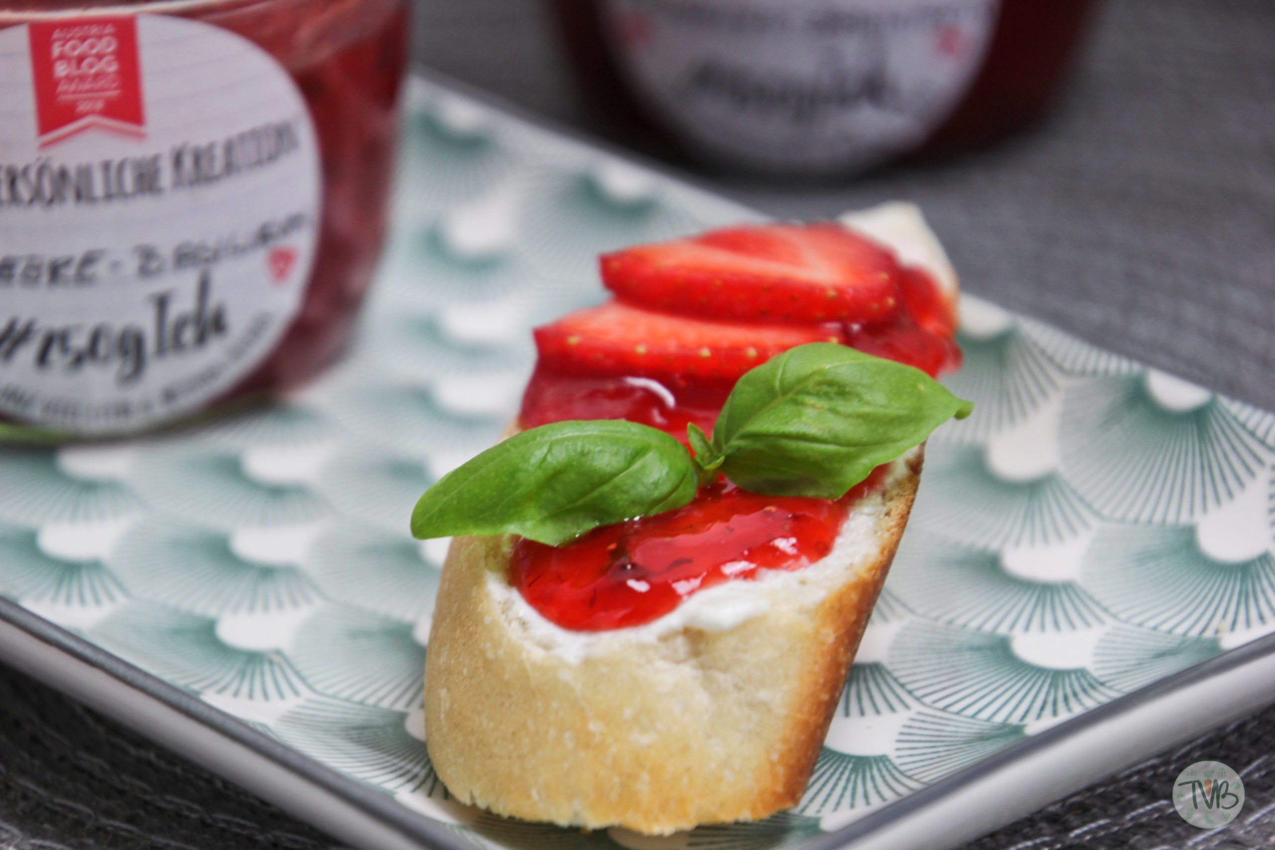 Erdbeer-Basilikum Marmelade #kreativeinkochen - Tschaakii&amp;#39;s Veggie Blog