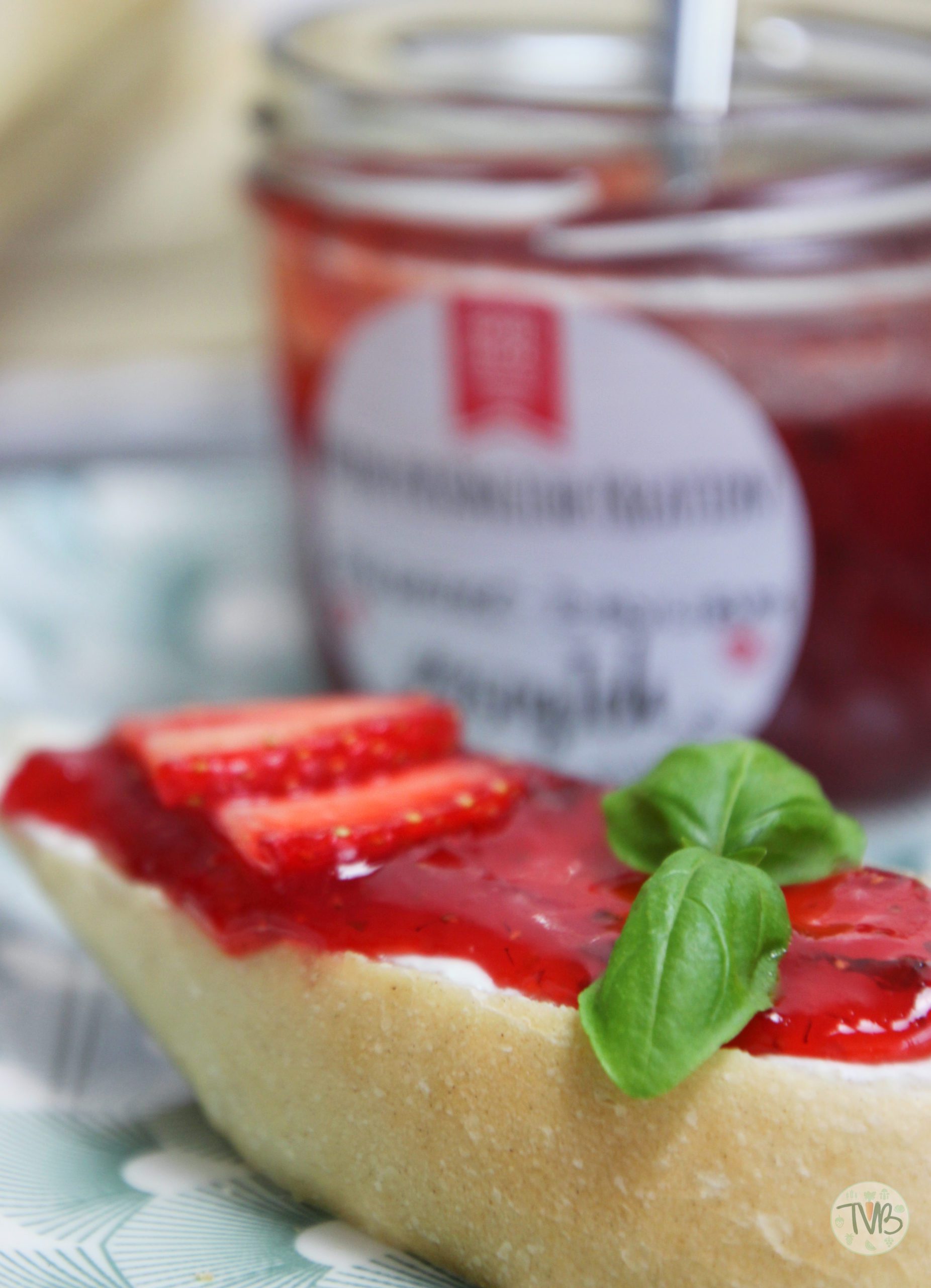 Erdbeer-Basilikum Marmelade #kreativeinkochen - Tschaakii&amp;#39;s Veggie Blog